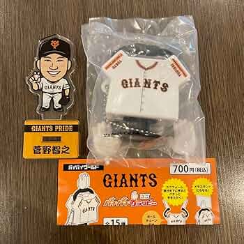 菅野智之 巨人 ガチャ SR 記念パネル スーパーレア　缶バッチ　アクキー 読売ジャイアンツ ガチャガチャ 缶バッチ 菅野智之選手 - メルカリ
